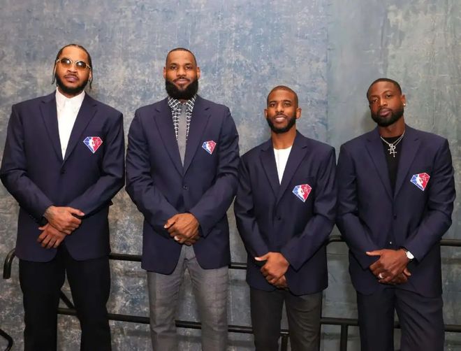 TA：菱形中场巩固了红军防守，伊萨克&埃基蒂克组合仍需磨合（战术解析：菱形中场稳住红军防线，伊萨克与埃基蒂克的组合仍待磨合）