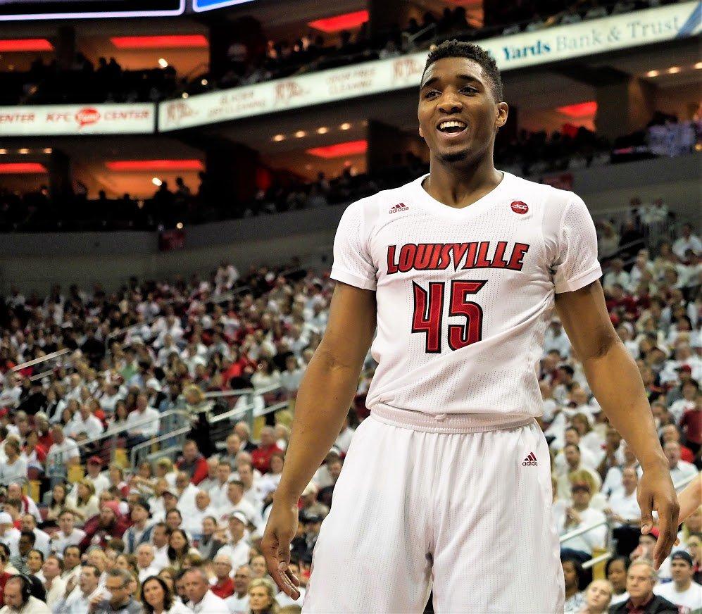 国脚伤愈复出，送出助攻稳定军心（国脚康复回归，一记助攻稳住士气）