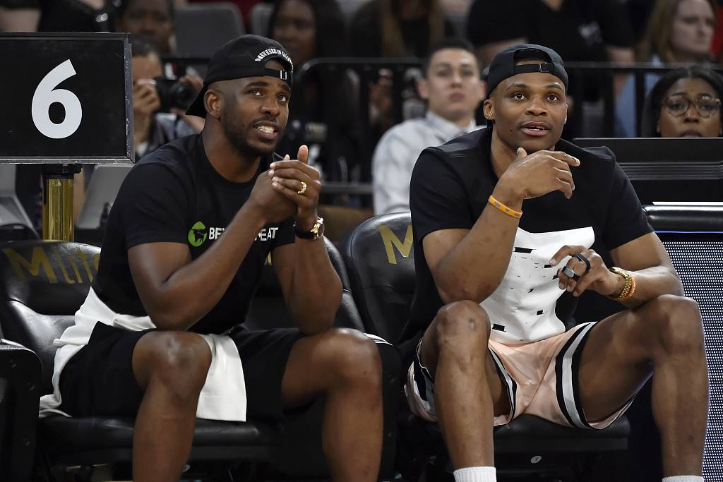 澳超战报：劳伦斯、潘宁顿建功，珀斯光荣2-1逆转喷气机（澳超赛况：劳伦斯、潘宁顿先后破门，珀斯光荣2-1逆转击败喷气机）