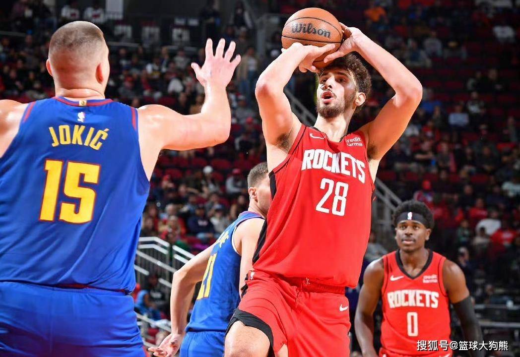 马卡：赫伊森在高强度比赛中表现糟糕，他需要提升防守硬度（马卡：赫伊森硬仗发挥不佳，需提高防守强度）