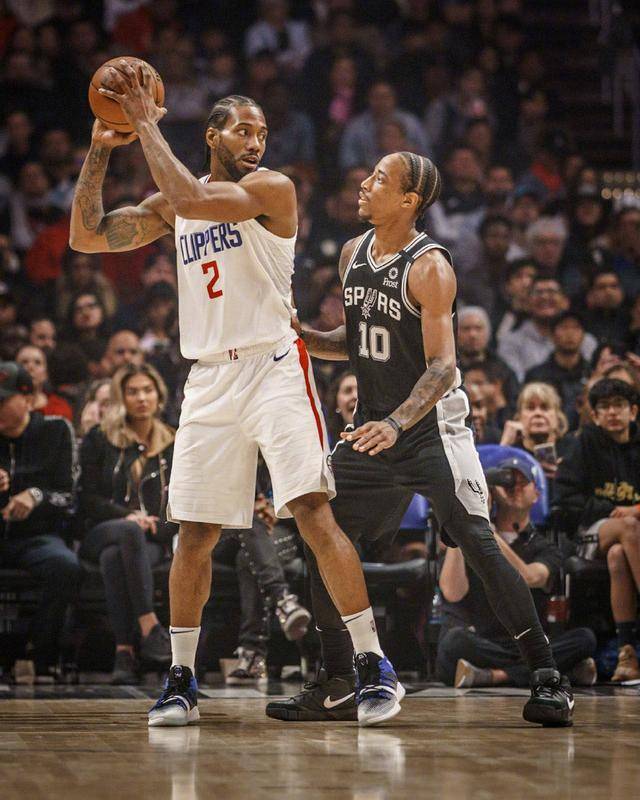 米利唐：对自己在右后卫的发挥很满意；巴西队防守有明显进步（米利唐满意右后卫发挥，称巴西防守进步显著）