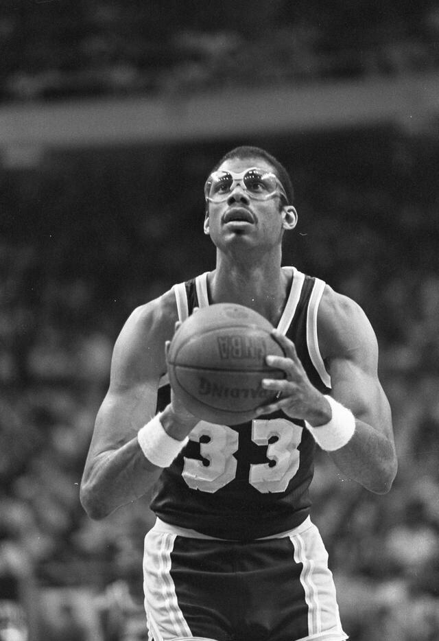 比利亚：传统9号位并没有消失，我非常欣赏阿尔瓦雷斯（比利亚称传统9号未绝迹，盛赞阿尔瓦雷斯）