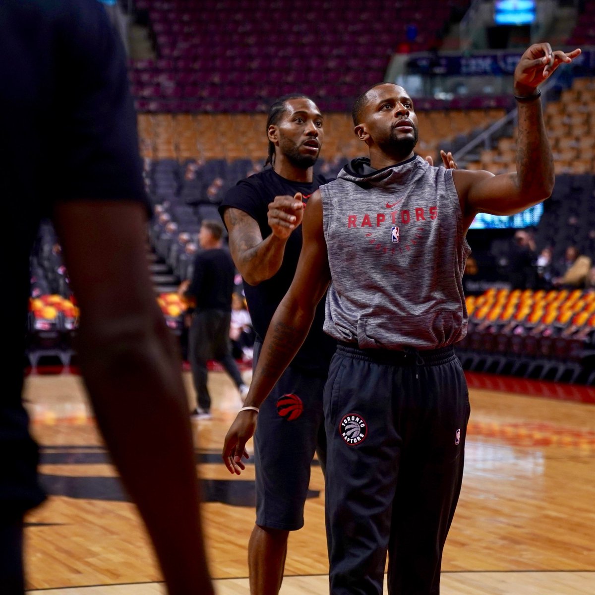 北马其顿新一期大名单：埃尔马斯领衔，英博外援阿利米在列（北马其顿最新国家队名单公布：埃尔马斯领衔，英博外援阿利米入选）