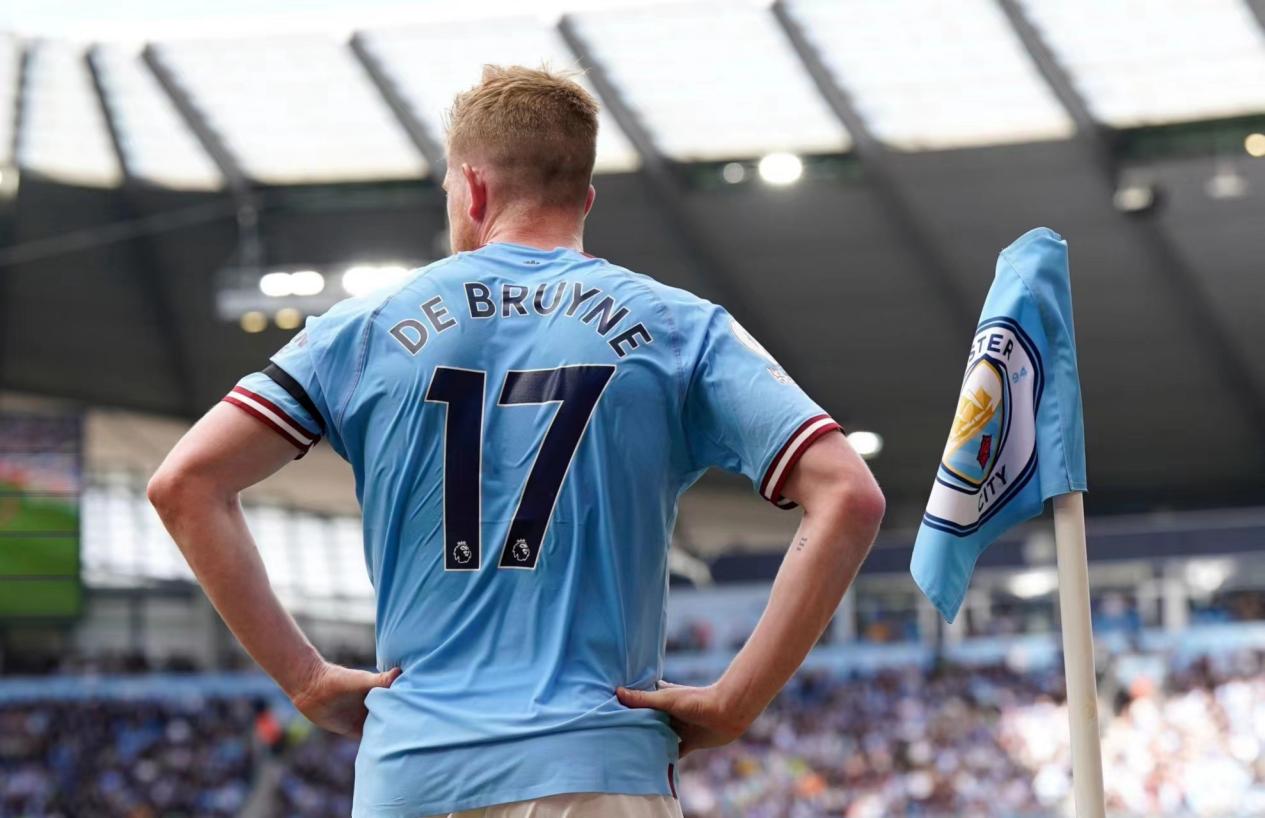 官方：米兰名宿伊布担任2026冬奥会火炬手