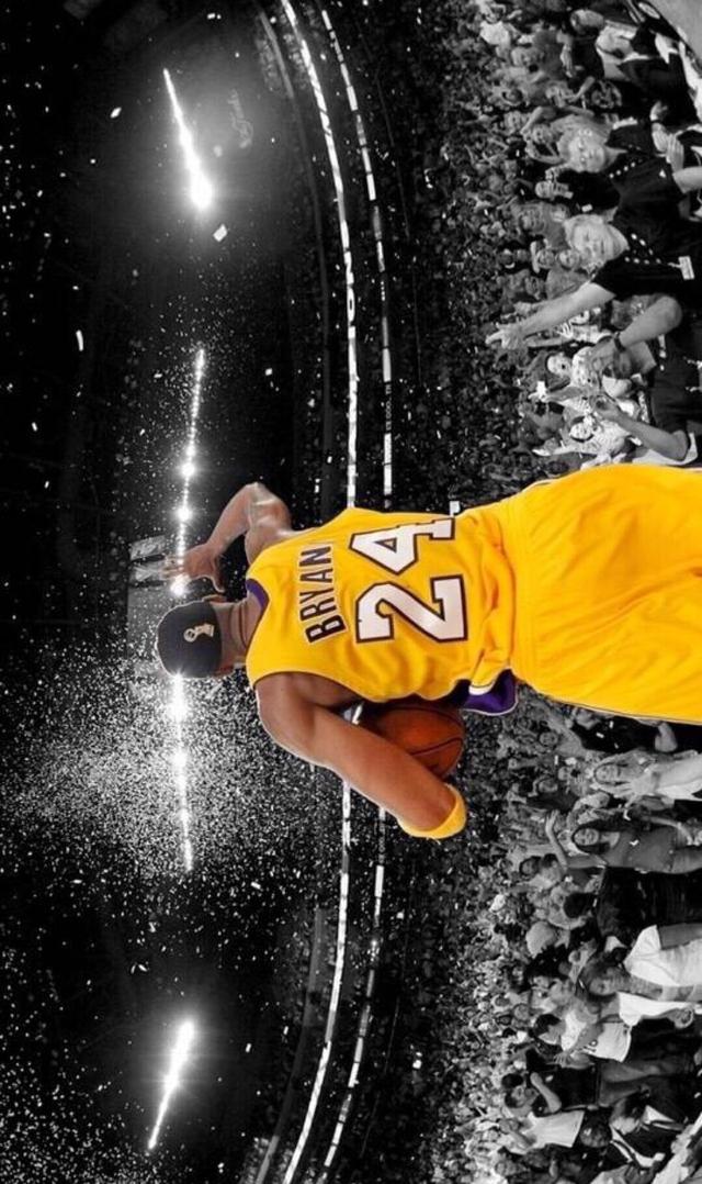 TA：奥赖利成功限制住了萨拉赫，他的防守表现远超多数边后卫（TA：奥赖利成功冻结萨拉赫，防守表现优于大多数边后卫）