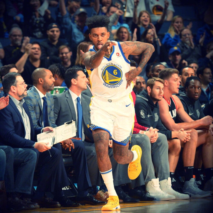 中超比赛亮点：上海海港2-1取胜山东泰山,（中超战报：上海海港2比1力克山东泰山）